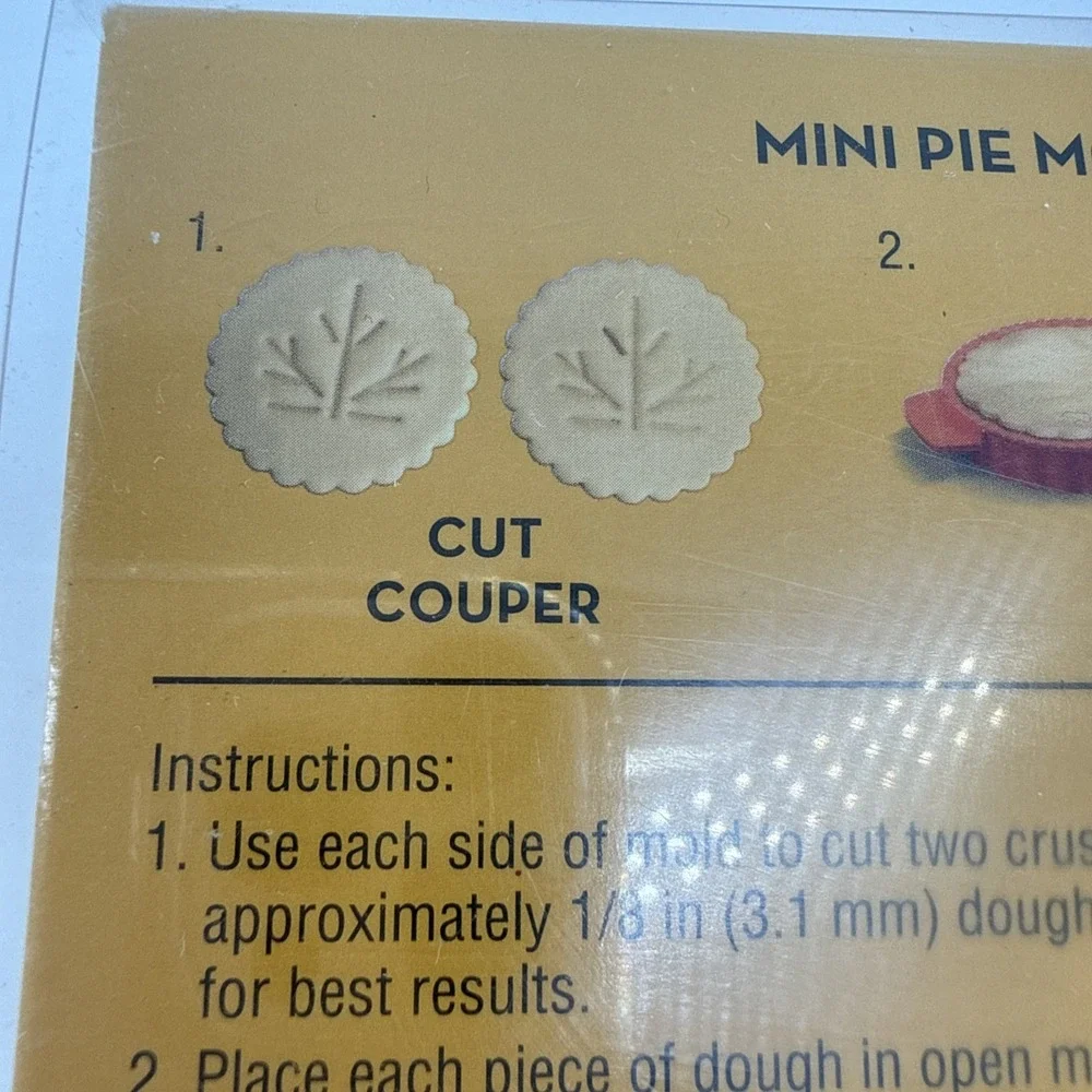Thanksgiving Mini Pie Mold Maple Leaf Orange By Celebrate‎